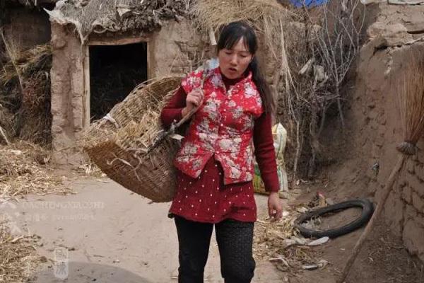 乾得好！婆婆搶兒媳娘家的房子，哥哥動下手指就擺平了婆婆