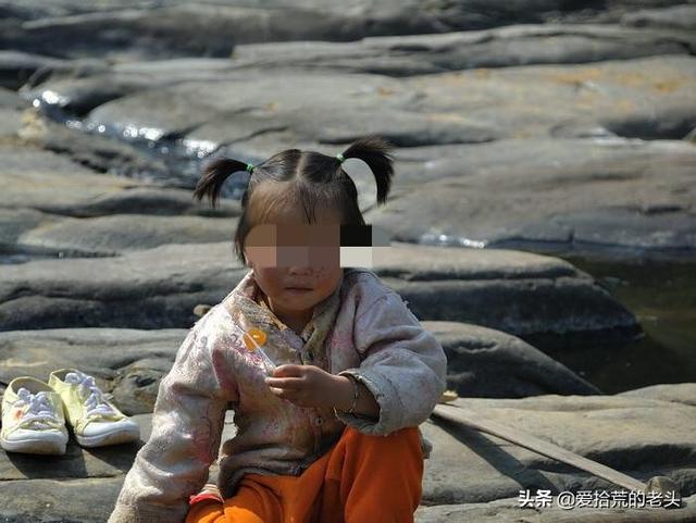 丈夫去世，女子改嫁後堅持贍養原公婆九年，老人卻這樣分配拆遷款