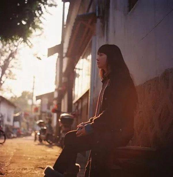 丈夫婚前隱瞞有個「吸血」妹妹，婚後妻子發現異樣：你們當我傻！