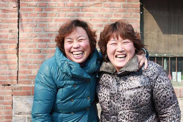她突然癱瘓在床，丈夫照料她兩個月後就不再理她，她悲憤努力復健「終於站起來」回家，開門「見到家裡情景」瞬間淚崩！