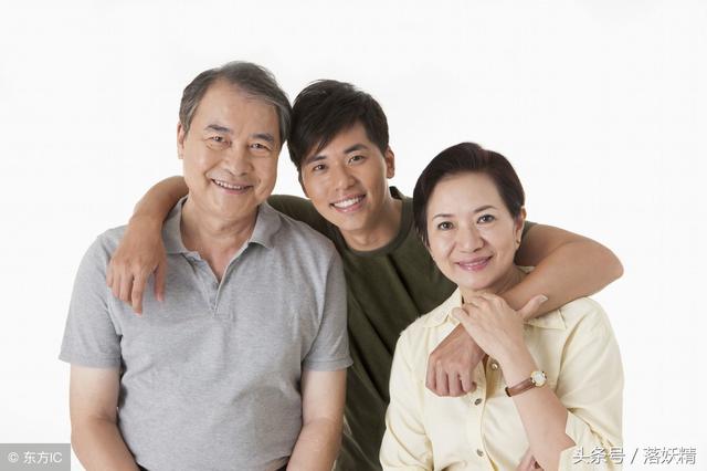 兒子天天逼我賣養老房給他換大房，親生兒子果然不如貼身錢！