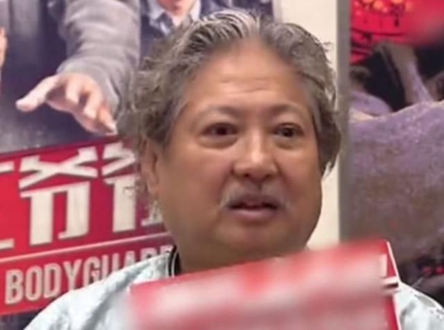 成龍：當年50個人砍我，只有他敢留下救我！我這輩子任由他欺負！
