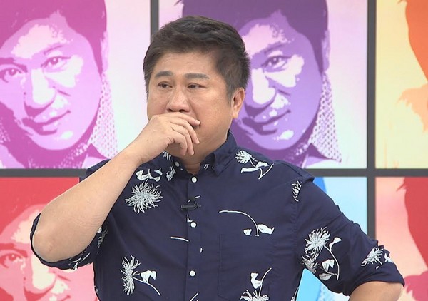 58歲的胡瓜和「已癌末的粉絲」視訊幫他打氣，沒想到通話不久「對方就離開了」！他當場難過淚崩！