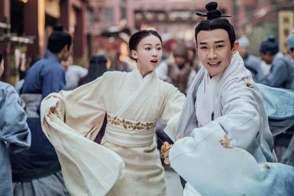 太敬業！「魏瓔珞」吳瑾言新劇不用替身，「20多隻活蠍子」爬上身，工作人員看的驚心！