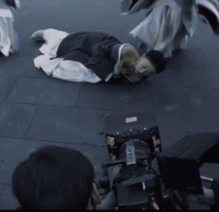 太敬業！「魏瓔珞」吳瑾言新劇不用替身，「20多隻活蠍子」爬上身，工作人員看的驚心！