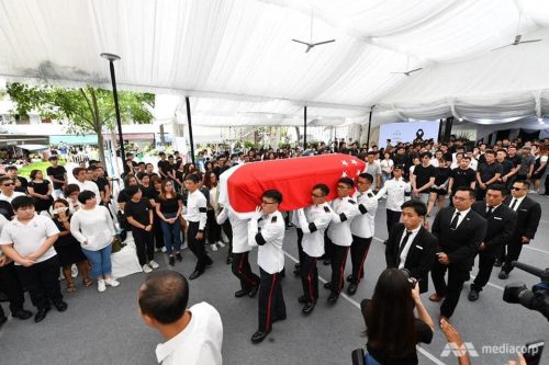 【內有多圖】馮偉衷真的走了! 追思會出席藝人 + 舉殯 + 軍事葬禮, 『最完整の出殯現場全記錄』!