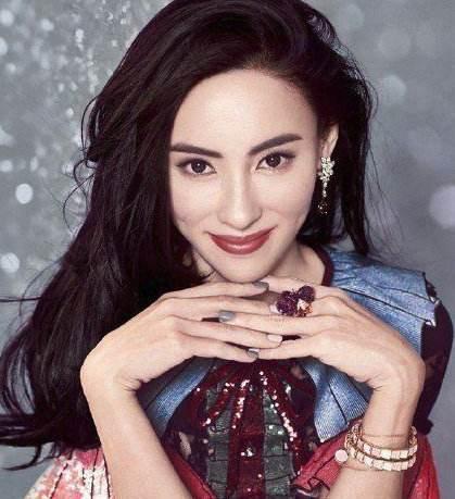 張柏芝關掉濾鏡，關掉美顏，瞬間原形畢露，網友：讓我冷靜一下