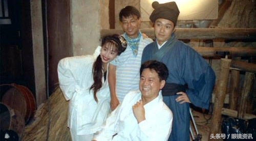 李力持曬《唐伯虎點秋香》片場照，周星馳鞏俐滿滿的一波回憶殺 