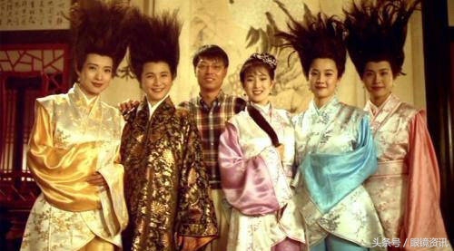 李力持曬《唐伯虎點秋香》片場照，周星馳鞏俐滿滿的一波回憶殺 