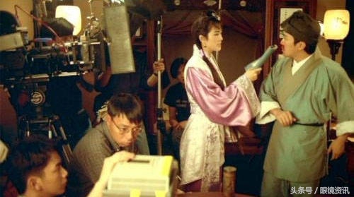 李力持曬《唐伯虎點秋香》片場照，周星馳鞏俐滿滿的一波回憶殺 