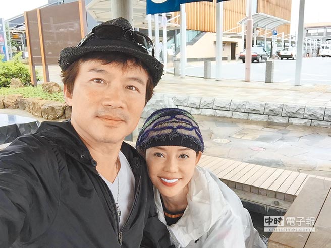 拿回主持棒？孫鵬請假救兒「丟540萬《國光》通告」，屈中恆鬆口「在這個時間回歸」父子同台！