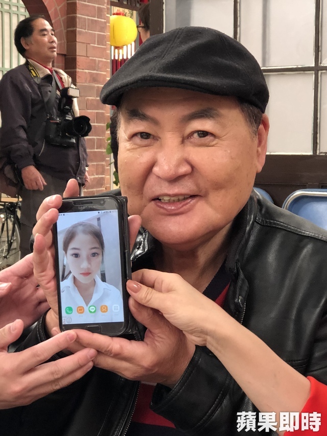 方駿喪妻「獨自撫養女兒」為此4年不接戲　，「天天樂當煮夫」不想找伴父女相依為命！