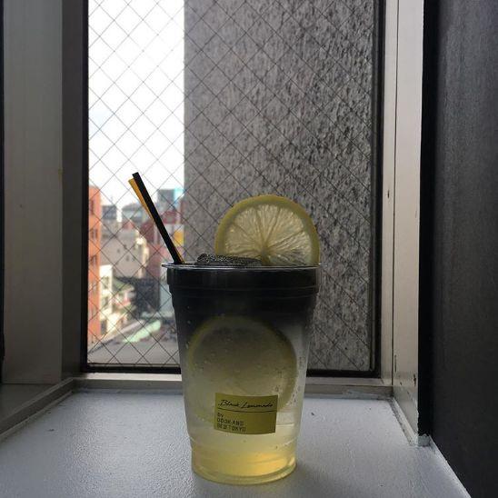 日本最酷新型態旅館-「BOOK AND BED」！裡面的咖啡廳更加火！