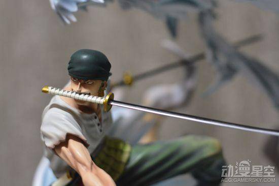 《海賊王》索隆三刀流龍捲風雕像 飛龍升天霸氣爆表