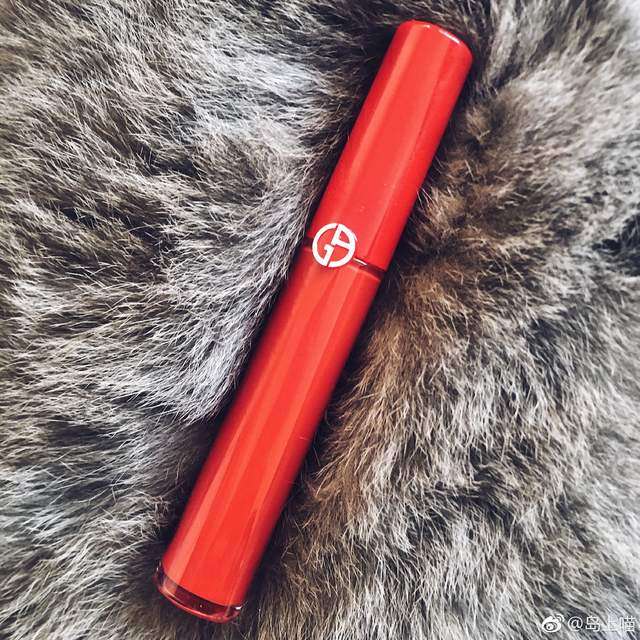 照片秒變高級奢華！拍攝小物找不到合適的背景嗎？鏟屎官瘋玩曬照片教你秘訣