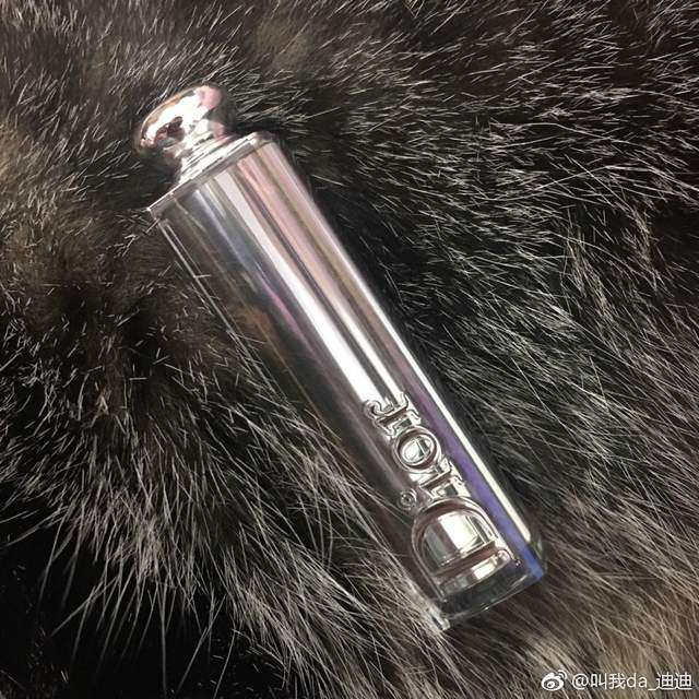照片秒變高級奢華！拍攝小物找不到合適的背景嗎？鏟屎官瘋玩曬照片教你秘訣