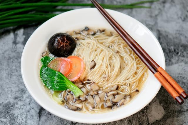 年夜飯怎麼也得喝完湯，圓子推薦18道湯品做法，大夥敞開了喝！