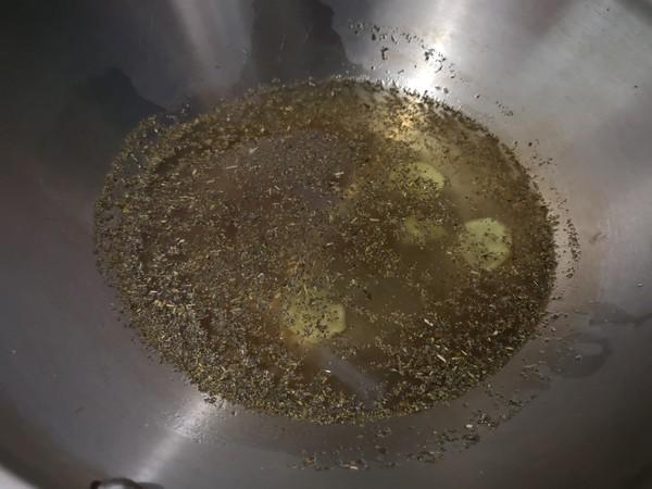 無論蒸什麼海鮮，千萬不要直接上鍋蒸！少了這2步，海鮮又老又腥
