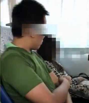 巴士一男子趁女孩睡著佔便宜，對方沒有反抗反而很配合，結果男子下車後傻眼了