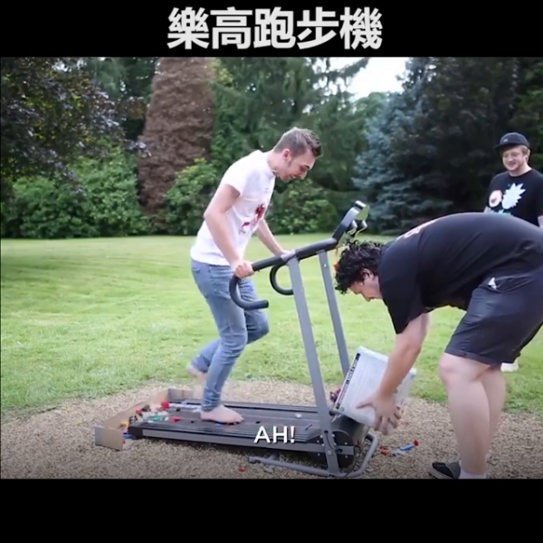 新手爸媽注意「這種疼痛感」一定會出現在你的未來！每天都在跟「樂高」對戰！