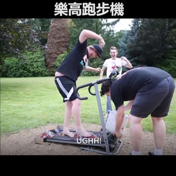 新手爸媽注意「這種疼痛感」一定會出現在你的未來！每天都在跟「樂高」對戰！
