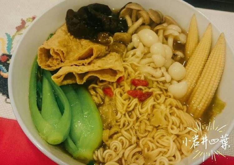 泡麵加什麼會變超☆爆好吃？全新暗黑吃法豪氣加入整顆「這個」：怪飽怪飽的豪爽！