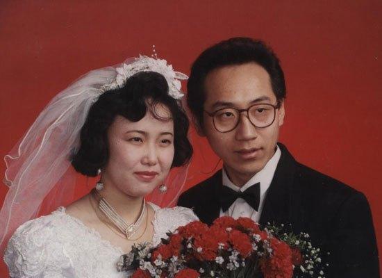 51歲父親再婚沒通知我，我偷偷請假回家，看到新娘後，我傻眼了