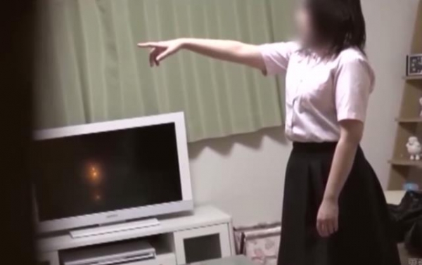 請慎入 女子一回家就開始做出詭異舉動真的看到叫出來 這三段靈異V8你敢挑戰嗎（影片）