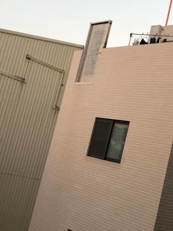 「請問這道門是通往？」她好奇PO文 沒想到太狂引來眾人全爆笑 神人解答…原來如此!!