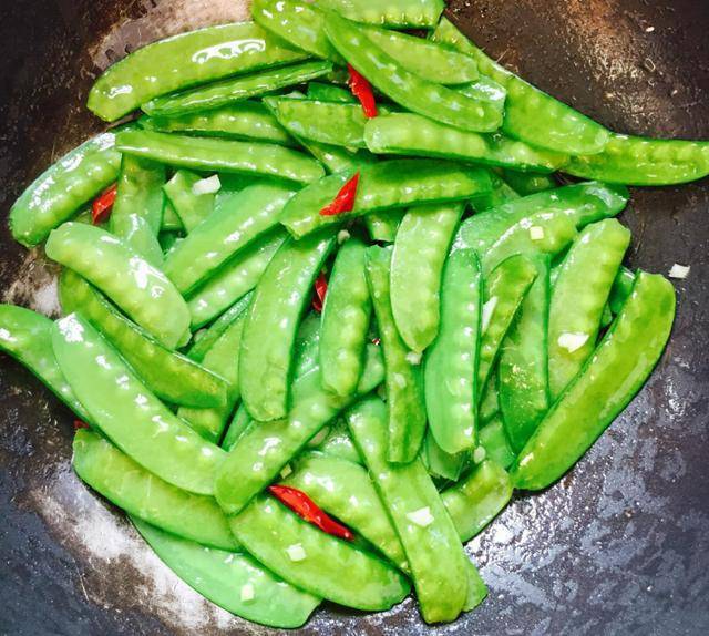 不管炒什麼蔬菜，記住這3點，菜葉綠得發亮 