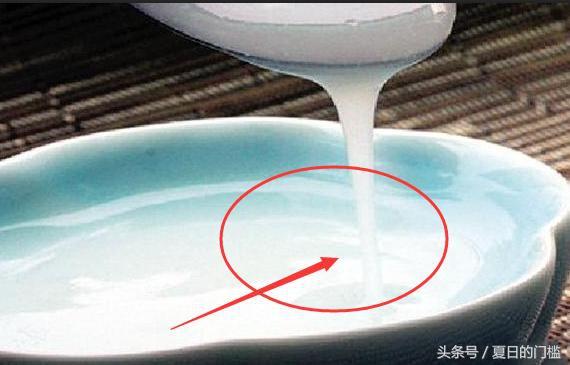 清潔阿姨教你一招，一個星期不用拖地，地板依然乾淨！