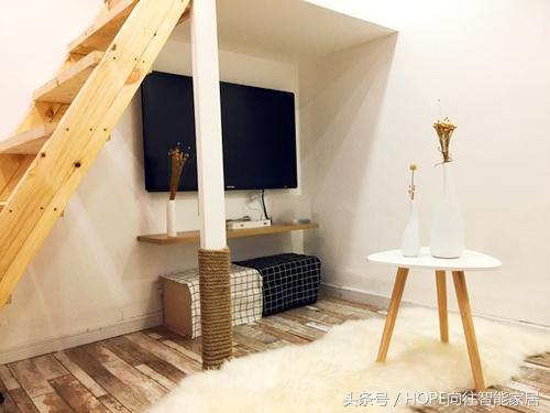 男子租「不到4坪」破爛房一個月後實在忍不了！他動手將它爆改成「複式小家」，房東樂到開花！