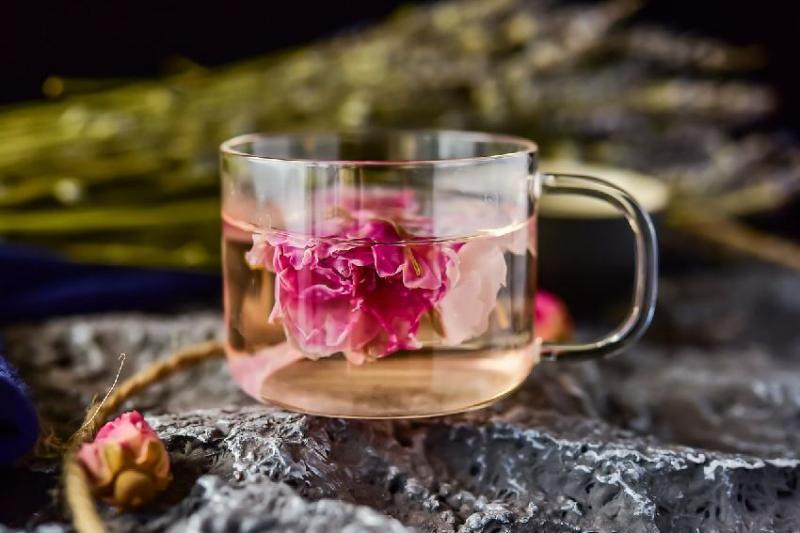 它是口臭的「對家」，1天喝1杯，排毒抑菌，呵氣如蘭體重降！