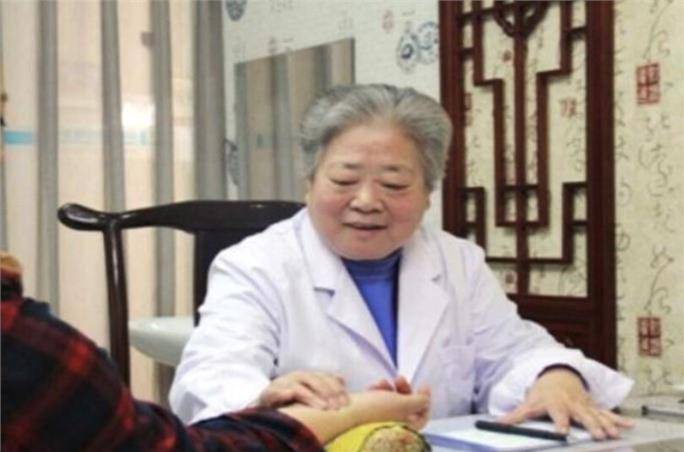 婦科醫生：44-55歲的女人，少吃2紅，多喝1湯，氣血足不易老