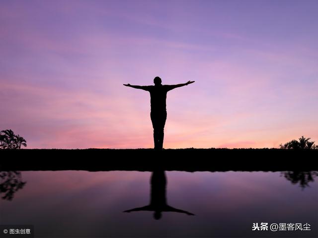 任何人都可以看不起你，但是永遠不能看不起自己