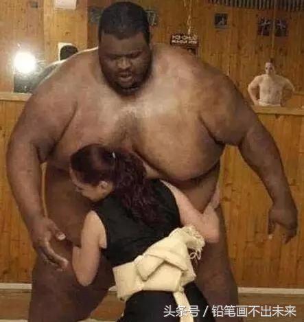 漂亮姑娘嫁給400公斤黑人 後來做出的決定讓人無法置信！ 