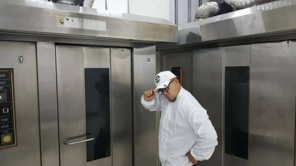 女友嫌「賣地瓜沒前途」狠心分手！地瓜哥拼4年翻身「月入8百萬」：謝謝妳瞧不起我！