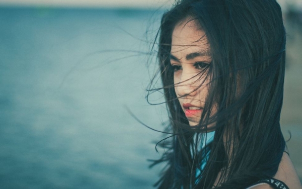 深夜低語：你知道嗎？我「難過」的不是分手，而是分手後的每一天都會「想起了你」.... 