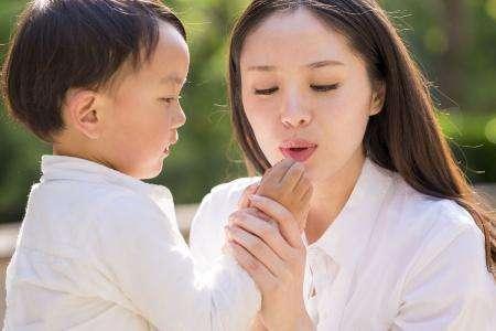 為什麼女兒長大後會疏遠媽媽？這3個原因，說出了女兒的心聲