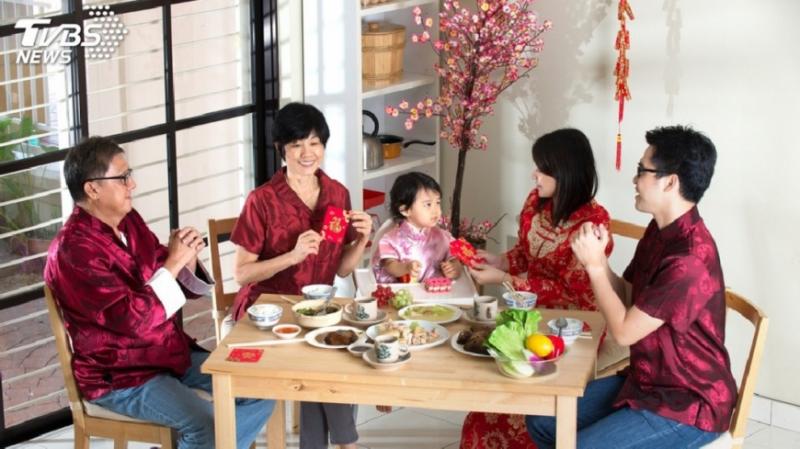 想回娘家過年...老公堅持「除夕待在婆家」雙方吵翻天　她淚曝「一年只回家3次」嘆：有苦說不清
