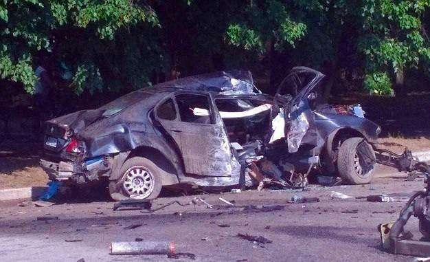 妻子車禍去世，丈夫打殘肇事司機，十年後出獄回到家，他傻住