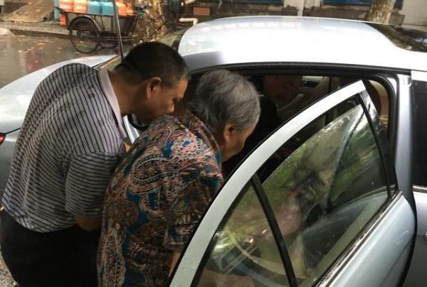 小舅子結婚找我借錢買車，我給他8萬，不到三天，他把錢退給了我