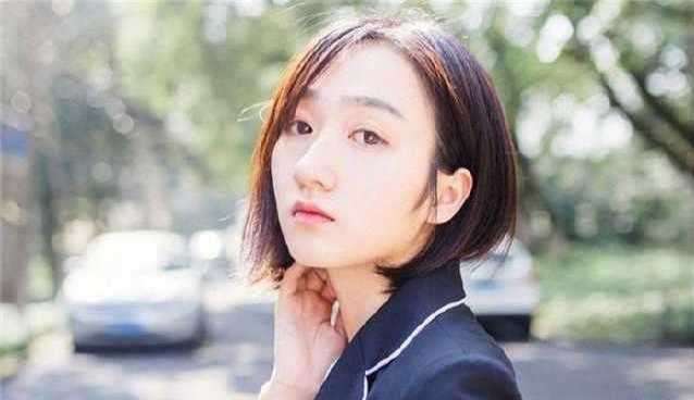 快過年了我給准婆婆送臘肉，進門聽到她和男友對話，我轉身離開了