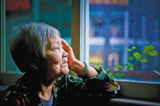 婆婆寧願裝病也不願給我帶孩子 說自己有錢老了不靠我們