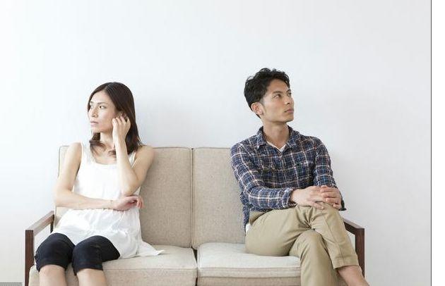 婆婆手術俺拿12萬，小嬸1分沒拿，婆婆出院把玉鐲子給小嬸