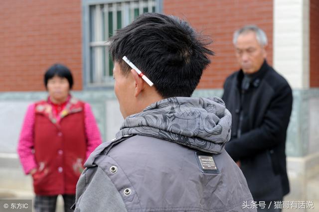 妹妹欲嫁有錢人，無意間聽到父母的談話，我帶著妹妹跑了