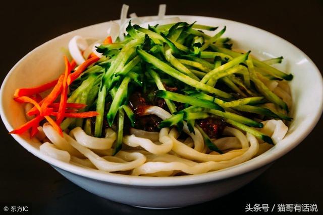 懷孕後婆婆來照顧我，每天給我吃麵條，一個月後我決定離婚