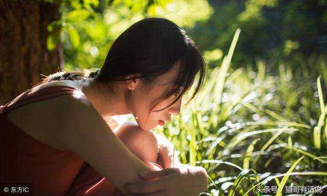 為求我復婚，婆婆送來50萬，看到前夫的右手，我打消這個念頭