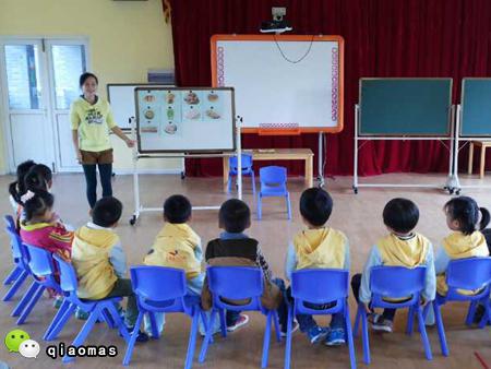 爸爸「故意」把4歲孩子丟在超市！結果孩子的反應竟然是…..父母都震驚了！ 