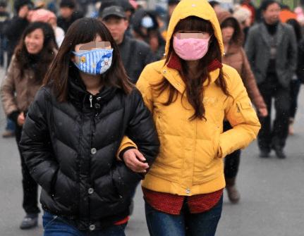 我弟來我家借住，弟媳非要跟我老婆睡，半夜經過她們房間我傻了